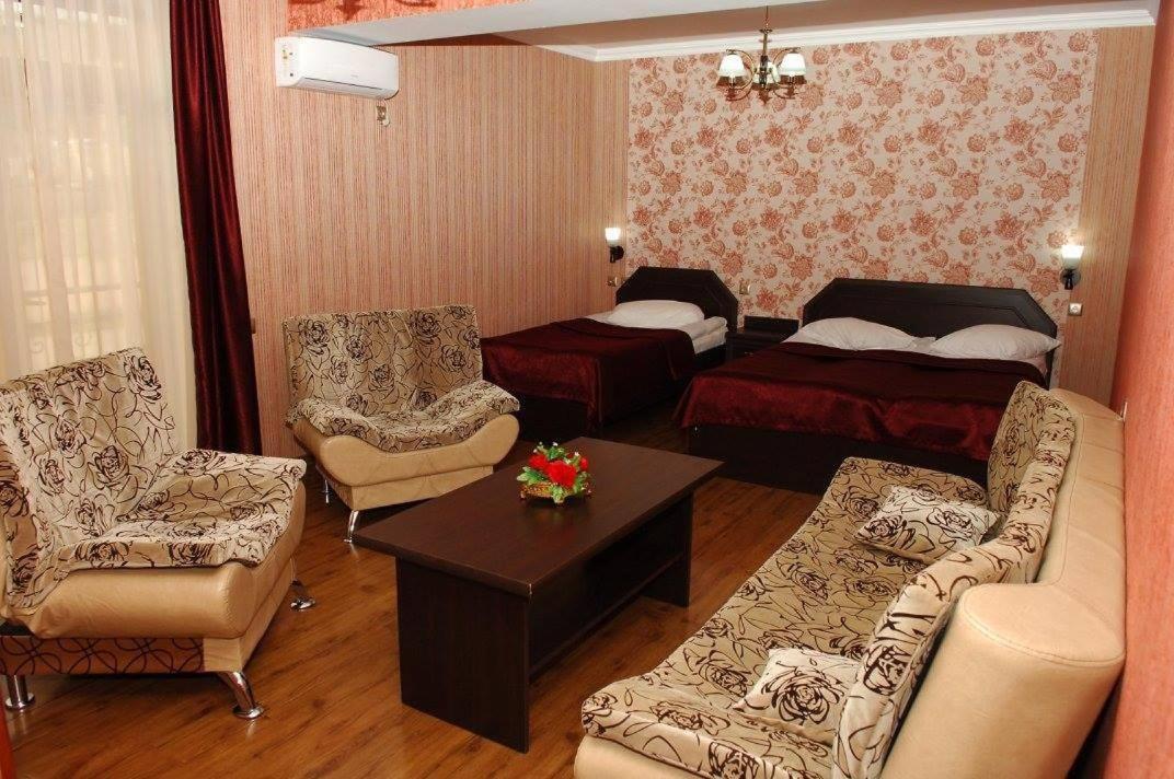 Hotel Grand Palace Achalciche Zewnętrze zdjęcie