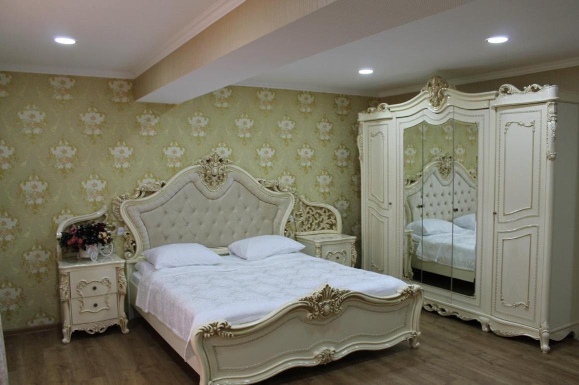 Hotel Grand Palace Achalciche Zewnętrze zdjęcie