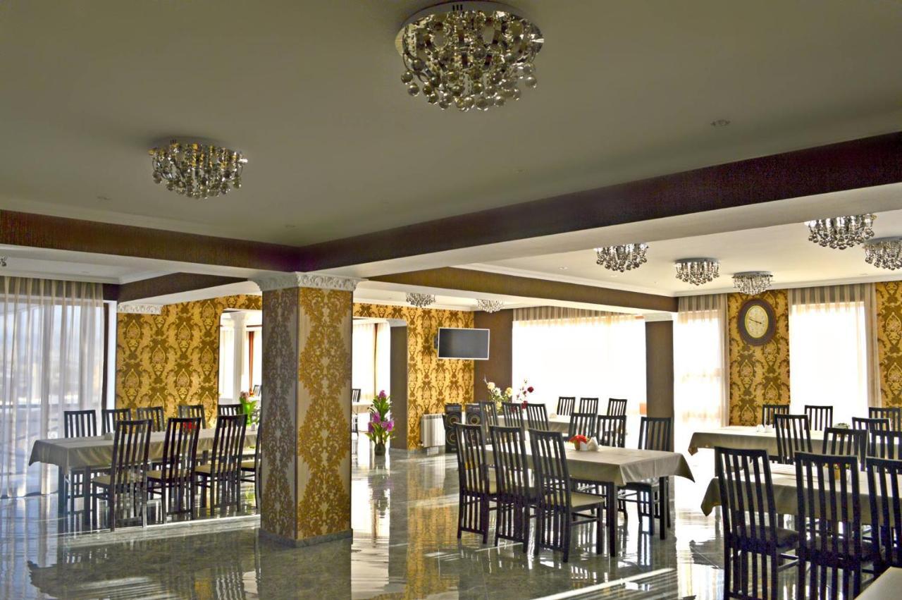 Hotel Grand Palace Achalciche Zewnętrze zdjęcie